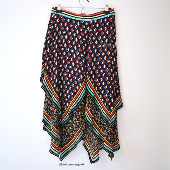 Alice + Olivia | Maura Tiered Handkerchief Skirt - Picture 6 of 16